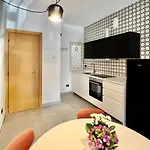 Madonnella House - Urban Retreat דירה *