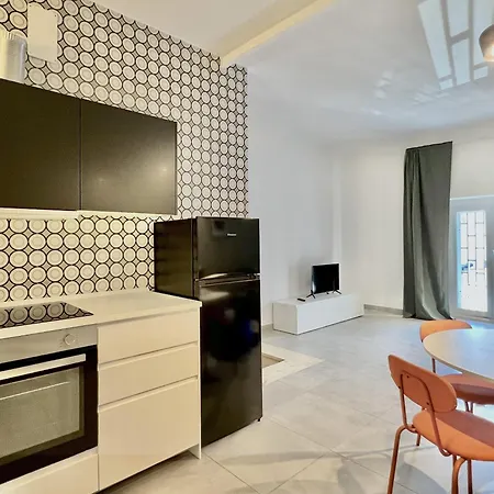 Madonnella House - Urban Retreat * Bari