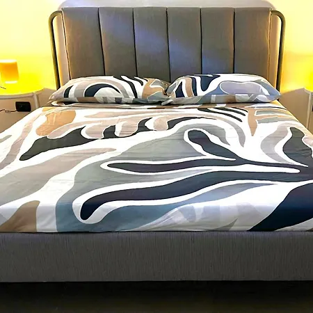 Madonnella House - Urban Retreat Appartement Bari